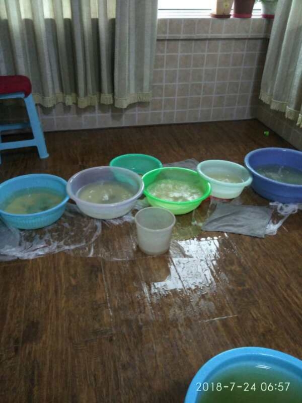 铁门关如何判断家里漏水